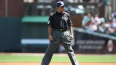 Alfonso Márquez, umpire mexicano, alcanza los 3,000 juegos en MLB