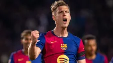 Dani Olmo celebra un gol con el FC Barcelona
