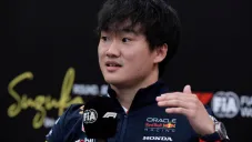 Yuki Tsunoda revela que ha recibido apoyo de Checo Pérez tras su ascenso a Red Bull