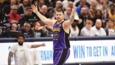 ¡Cobró venganza! Luka Doncic comanda aplastante victoria de los Lakers ante Dallas
