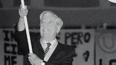 Mario Vargas Llosa con la 'U'