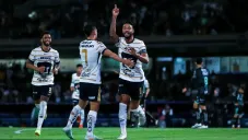 Pumas vence a Santos para poner medio pie en el Play-In