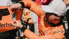 Pato O'Ward y Arrow McLaren presentan decoración especial para la Indy 500