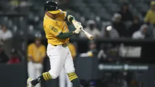 Cuadrangular de Luis Urías no evitó la derrota de los Athletics ante los Rangers