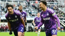 Raúl Jiménez titular en agónica victoria del Fulham sobre Southampton