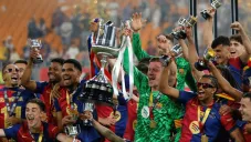 Jugadores de Barcelona se quejan de la RFEF durante celebración de Copa del Rey