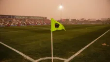 Partido entre Juárez y Pumas se retrasa por tormenta de arena