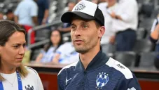 Sergio Canales presente para apoyar a Rayados en duelo de Play In vs Pachuca