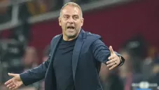 Hansi Flick confirma titularidad de Szczesny