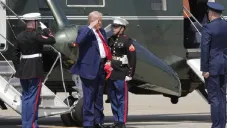 Trump ofrecerá a fabricantes de automóviles cierto alivio de sus aranceles del 25%