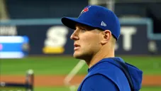 Daulton Varsho se luce con los Bluejays con un out de espaldas
