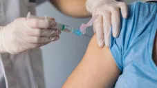 ¡Cuidado! Cofepris alerta sobre venta de vacunas falsas en redes sociales