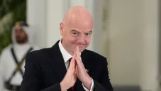 Infantino apoya propuesta de CONMEBOL para ampliar a 64 selecciones