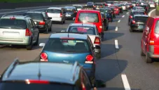 Debes de hacer un pago para poder tener en regla tu unidad.