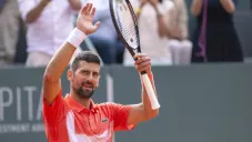 Djokovic gana su título individual número 100 en el Abierto de Ginebra