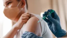 Las farmacéuticas también deberán comprobar que las vacunas son necesarias.