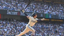 Dodgers destrozan a Yankees 18-2; Max Muncy impulsa siete carreras