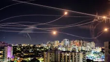 Los misiles apuntaron a bases aéreas y centros militares.