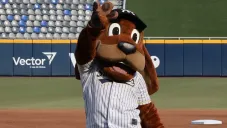 Alberto El Patrón hace de las suyas