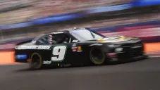 ¡Viva México! Daniel Suárez remonta y gana la carrera The Chilango 150, de NASCAR Xfinity Series