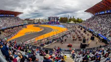 Se registra violencia en las gradas del Autódromo Hermanos Rodríguez durante NASCAR Cup