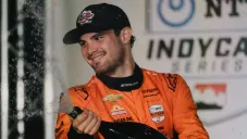 Patricio O’Ward se sube al podio de IndyCar y se acerca al líder Álex Palou