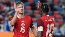 Canadá avanza vence a El Salvador con goles de David y Buchanan para avanzar en Copa Oro