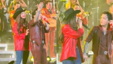 Acusan a Ángela Aguilar de pellizcar a Christian Nodal en pleno concierto