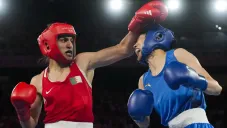 Piden retirar medalla olímpica de Imane Khelif; IBA explota ante el Comité Olímpico Internacional