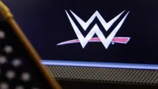 ¿Ataque a WWE en Arabia Saudita? Emisión en vivo de SmackDown salió repentinamente del aire