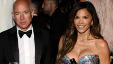 La pareja comenzó su romance desde 2019, pero ambos seguían casados.