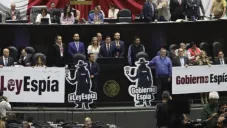 Partidos de oposición reclaman que el Gobierno abusa de su poder.