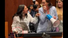 Senadoras buscaron que la legisladora no realizara una protesta.