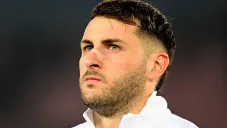 Santiago Giménez apunta a quedarse con titularidad