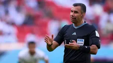 Mario Escobar Toca, árbitro guatemalteco, encargado de impartir justicia en la Final de Copa Oro