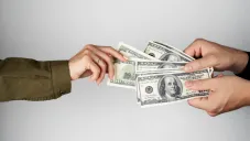 El peso sigue estando fuerte frente al dólar esta semana.