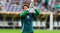 Memo Ochoa apunta a récord histórico