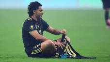 Raúl Jiménez realiza homenaje a Diogo Jota portando su número y nombre en la playera y festejando como el portugués