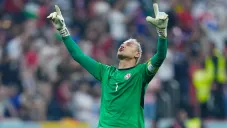 ¿Cuáles son los porteros extranjeros que ha tenido Pumas en su historia y cómo les fue?