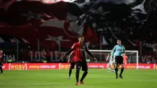 'La Lepra' se desprende de uno de sus jugadores