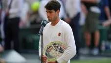 Carlos Alcaraz promete regresar a la Final de Wimbledon tras caer ante Jannik Sinner