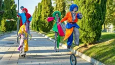 Desfile de zancos, circo y fiesta de colores: llega el primer Festival Chitik a CDMXDesfile de zancos, circo y fiesta de colores: llega el primer Festival Chitik a CDMX