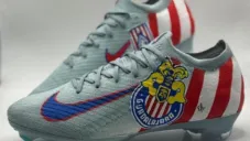 Efraín Álvarez utilizará tacos especiales en el Chivas vs Atlético de San Luis