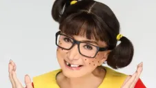 ¿Está enferma? Captan a “La Chilindrina” en silla de ruedas en aeropuerto de CDMX