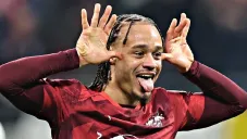 Simons cerca de llegar a la Premier League