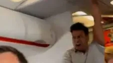 Pasajero grita que lleva bomba y lanza amenazas a Trump en pleno vuelo de easyJet