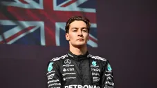 Russell lanza dura acusación a Leclerc y Ferrari