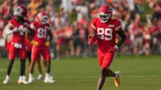 Jason Brownlee se perfila como la nueva figura de los Chiefs