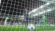 El segundo tanto de los Spurs llegó tras un error del portero parisino