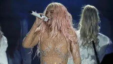 Karol G encabezará show de medio tiempo en transmisión de NFL para juego de Brasil